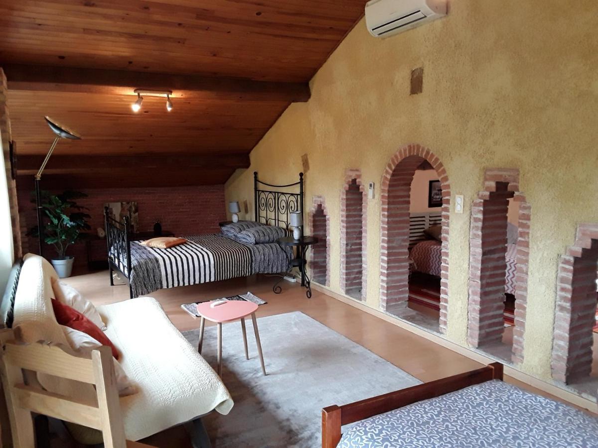 La Louisiane 31 Bed & Breakfast Villefranche-de-Lauragais Exterior photo